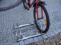 Stojak rowerowy na dwa rowery .Wykonany z rur fi 50 i fi 20 ze stali kwasoodpornej (nierdzewnej)